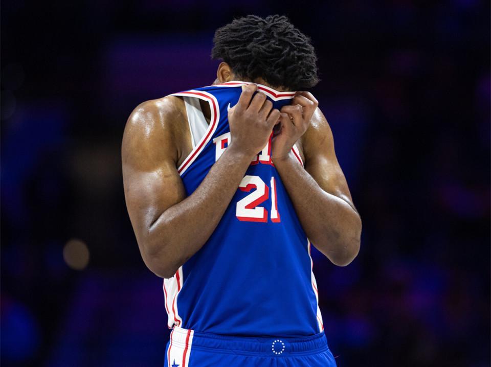 NBA：乔尔·恩比德复出9中1仅得4分，76人队6520万顶薪难掩隐患