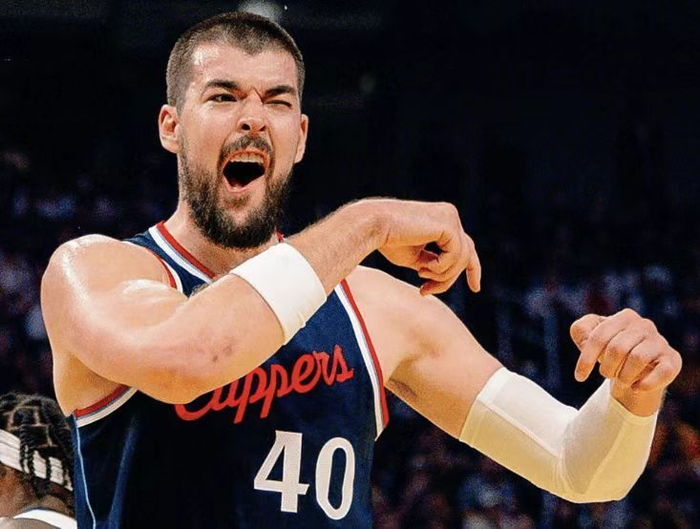 NBA揭幕战：快船108-129不敌爵士，泰伦卢决策遭质疑