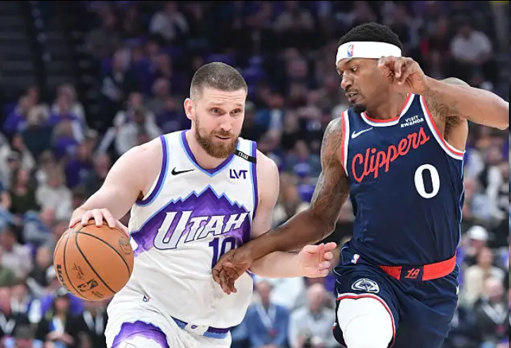 NBA揭幕战：快船108-129输给爵士，半场47-78慘案，比尔20分钟仅5分