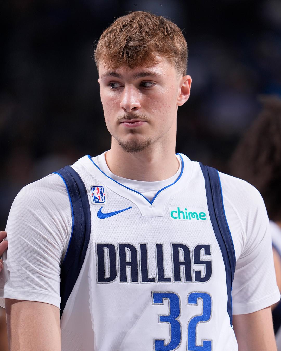 NBA独行侠92比125惨败马刺队，库珀 弗拉格首秀10分10板正负-29