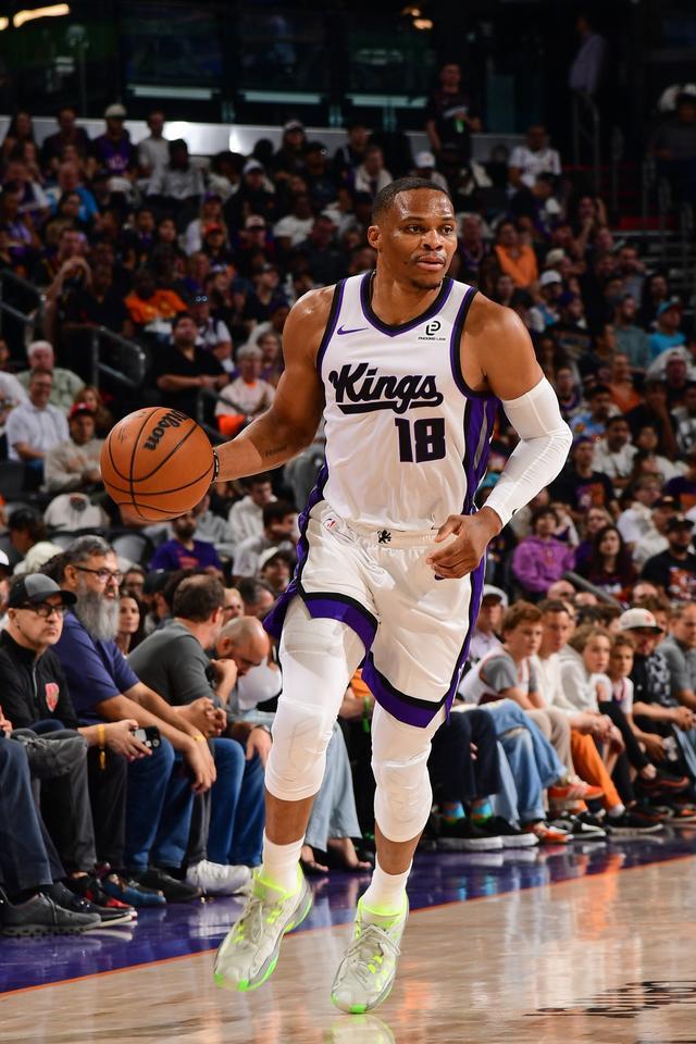 NBA：国王116-120不敌太阳，威少首秀18分48秒仅得6分引热议