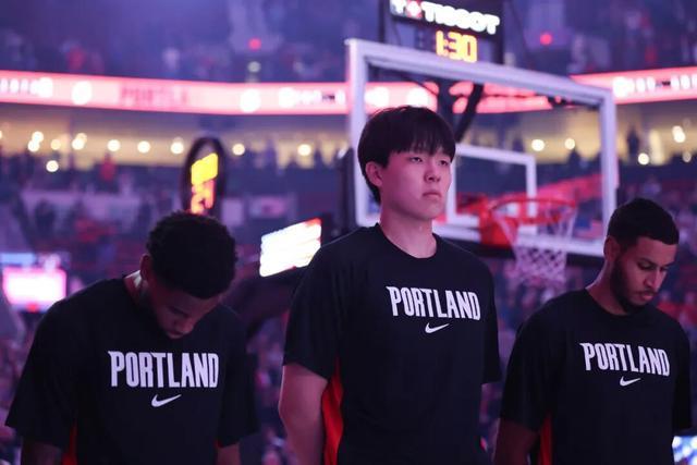NBA｜开拓者主场94-99不敌森林狼，杨瀚森首秀5分16秒抢眼表现引期待