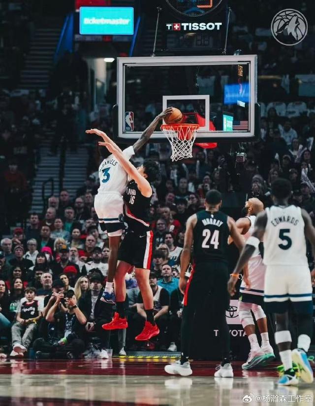 NBA首战118比114!杨瀚森首秀2分,利拉德教练式传授也救不了开拓者