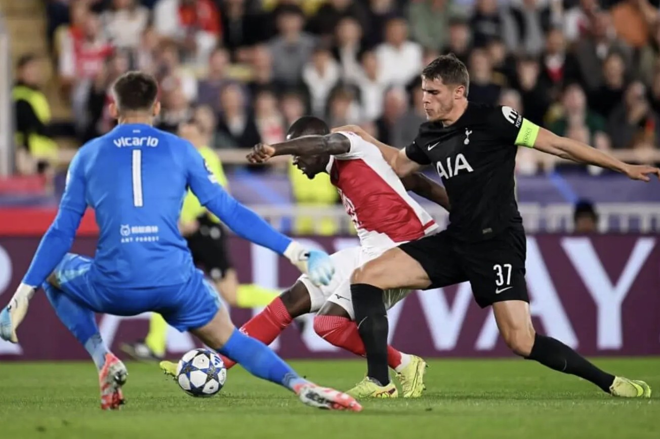 欧冠热刺0-0摩纳哥，维卡里奥八扑绝杀影响深远，弗兰克中场恐成最大隐患