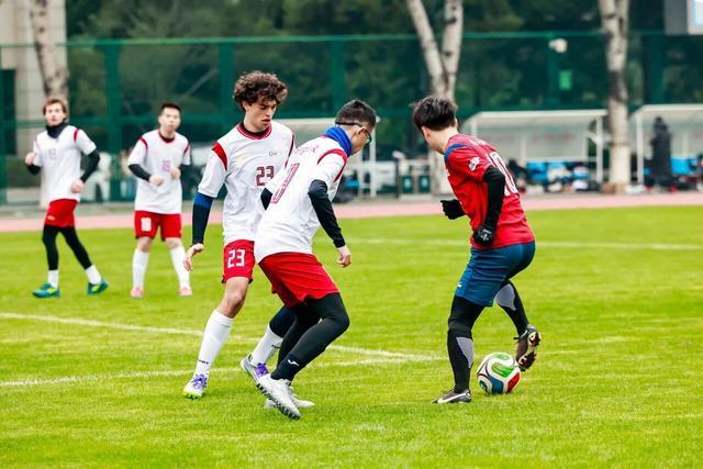英超式热度走进校园：ACE cup 3校足球友谊赛在人大上演