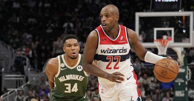 NBA常规赛：雄鹿队133-120奇才，首节40分开局最大领先22分