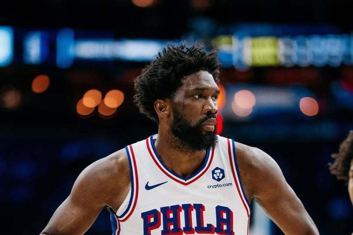 NBA揭幕战：埃奇库姆34分、马克西40分，恩比德仅4分，76人险胜凯尔特人