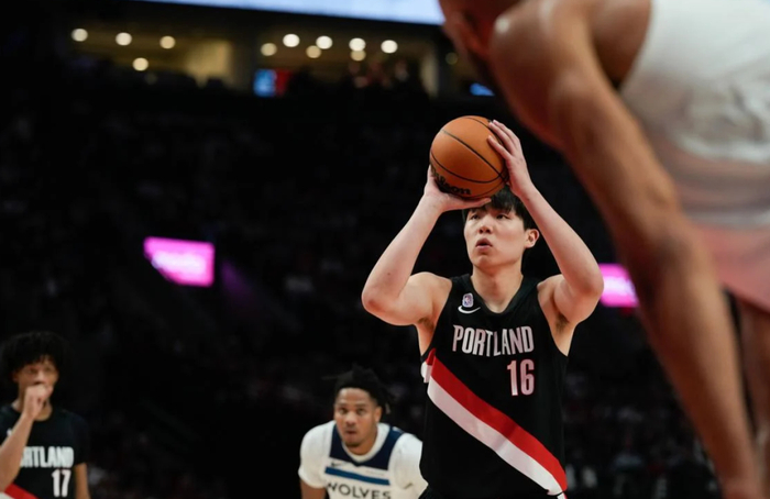 NBA揭幕：开拓者114-118被森林狼逆转，勇士119分强势开局