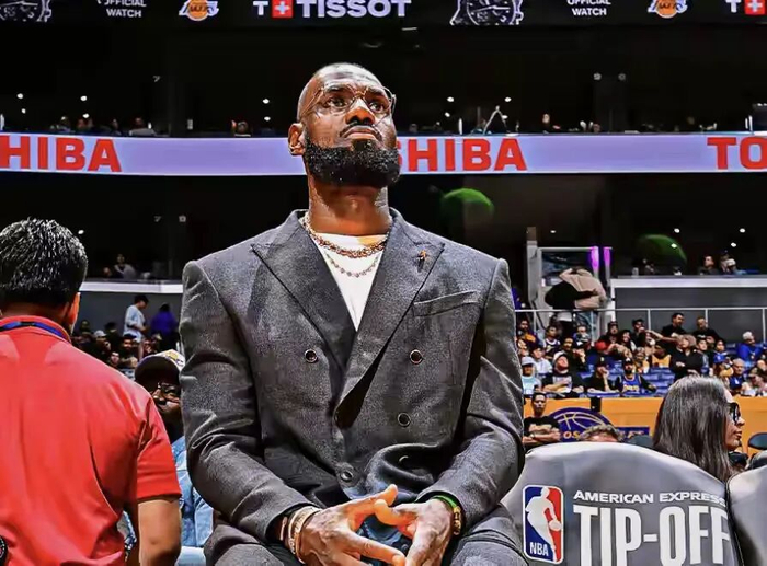 NBA｜詹姆斯伤情谨慎恢复，湖人锁定11月中旬复出窗口！