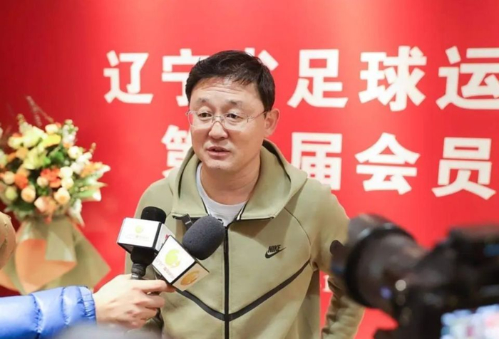 孙继海斥资千万养青训争议不断，嗨球免费承诺引发联赛关注