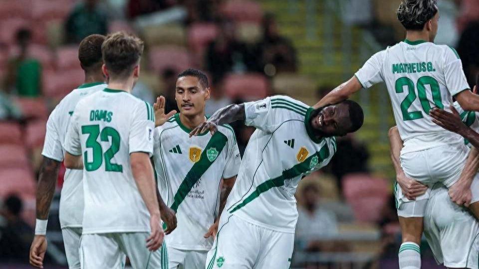 吉达国民亚冠4比0大胜续写21场不败纪录，亚洲足球真正霸主出炉