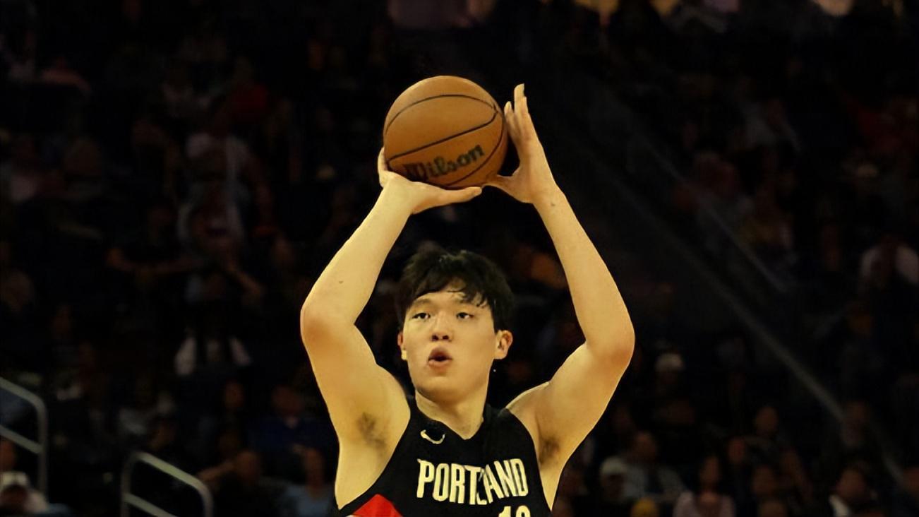 杨瀚森首秀暴露隐患，利拉德指导显暖意，开拓者25日迎战勇士战局微妙