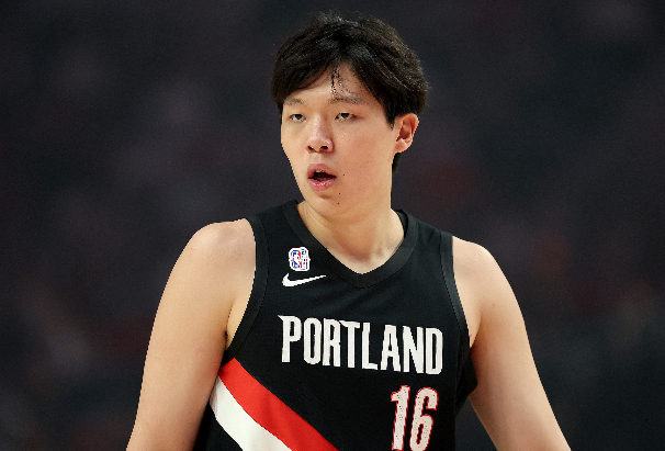 杨瀚森首秀5分钟2分，NBA开拓者114-118惜败森林狼揭隐忧