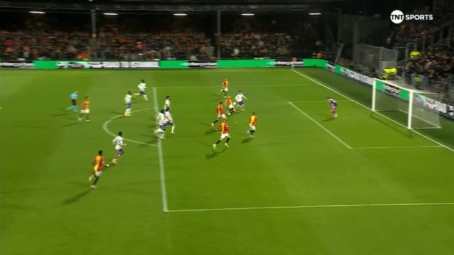 英超维拉3场战绩摇摆，欧联杯争议轮换引发热议