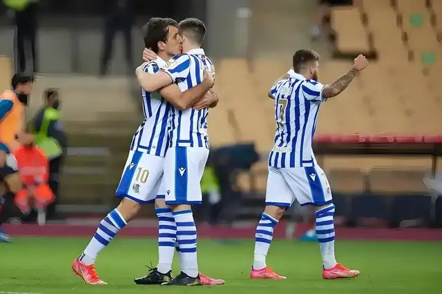 西甲第10轮：皇家社会9轮仅1胜，塞维利亚13分能否冲欧冠？