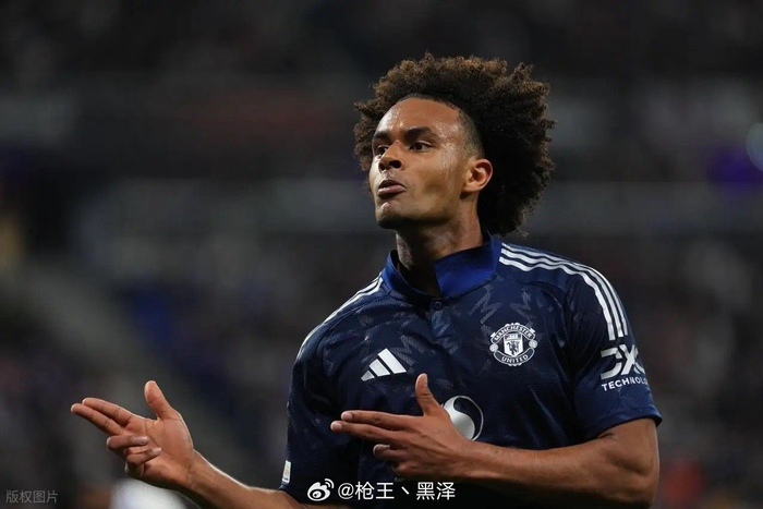 4250万欧成累赘！齐尔克泽在曼联英超出场被榨干