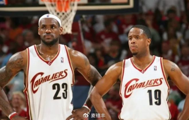 2人被抓！詹姆斯旧友琼斯涉赌被捕，NBA湖人内部信息遭牵连