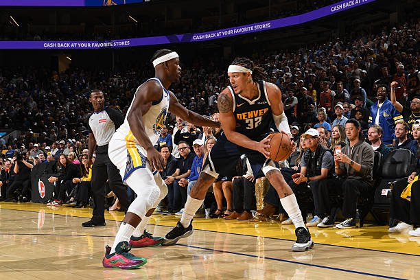 整体战术精妙！球队在联赛中展现绝佳团队协作和斗志