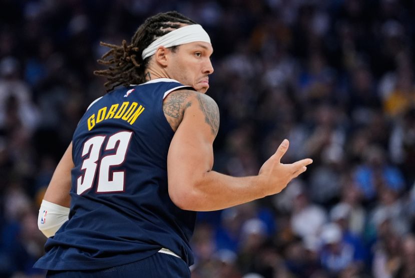 NBA：库里42分+6记三分，戈登50分难救掘金