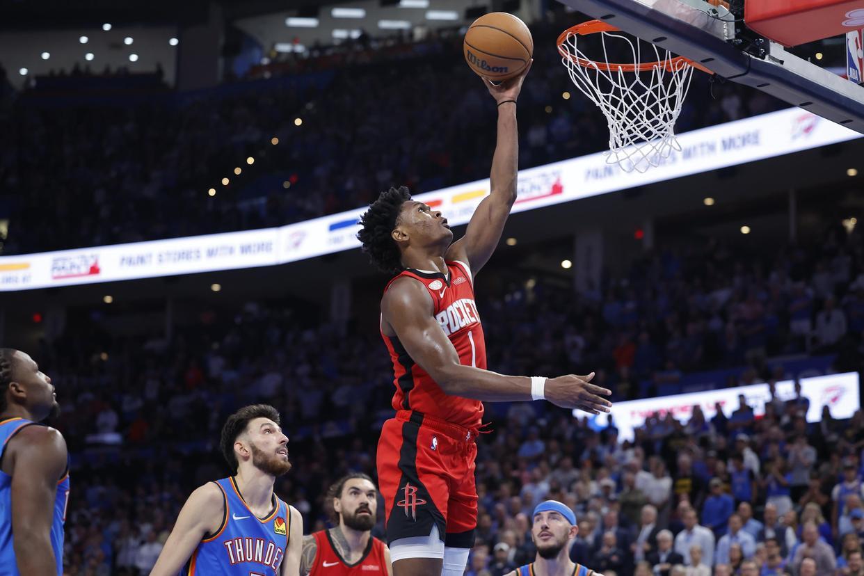 NBA 火箭队首战双加时惜败雷霆 124:125，轮换与伤病成隐患