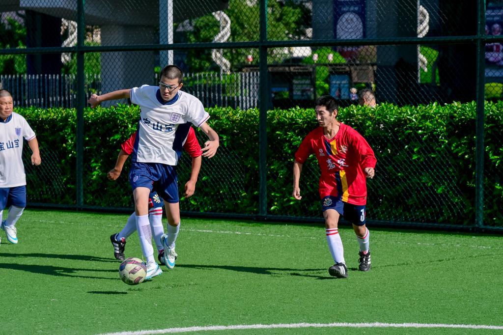 11支队伍上演暖心较量：爱和恩杯比英超更能打动人