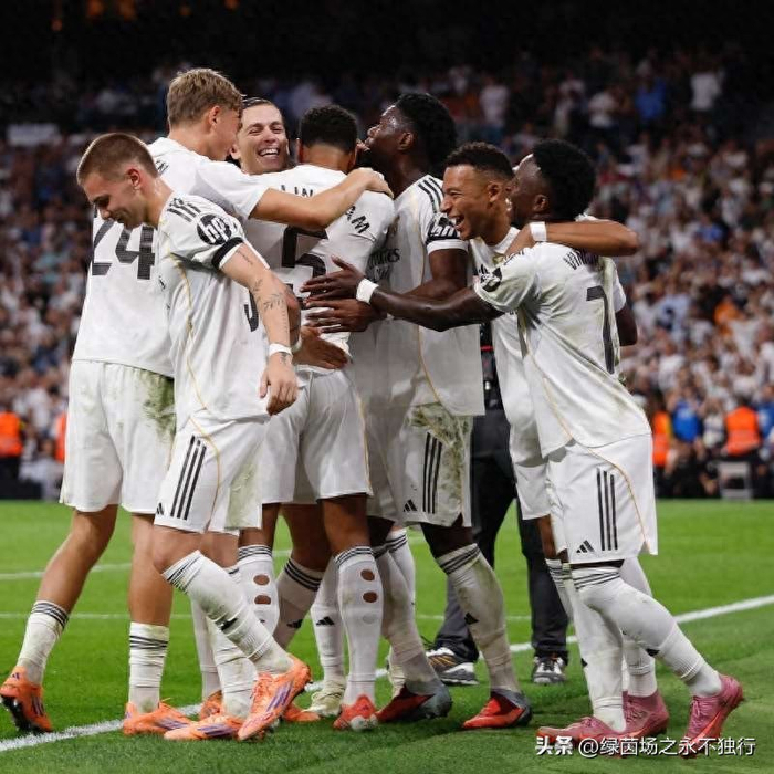 皇马12场11胜，西甲领先巴萨2分！国家德比前夜的焦虑与机会