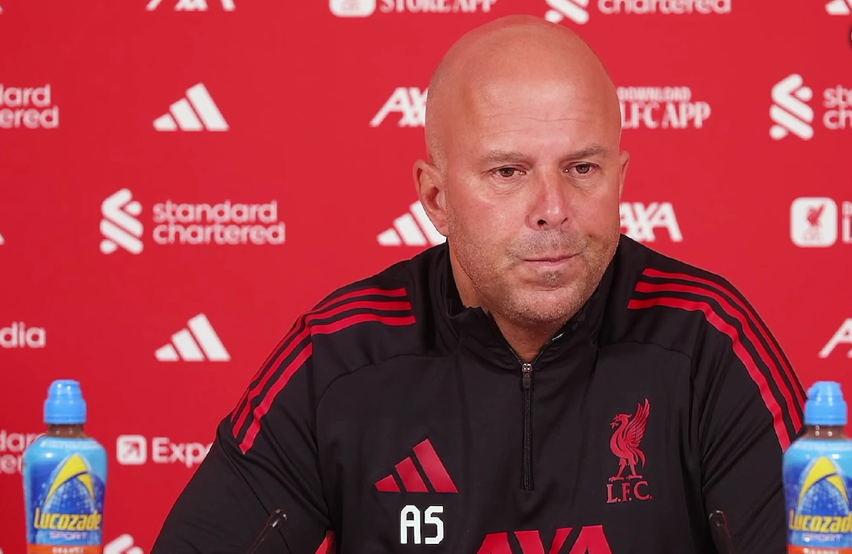 连输4场警报！英超利物浦伤病潮：斯洛特直面萨拉赫与阿利松