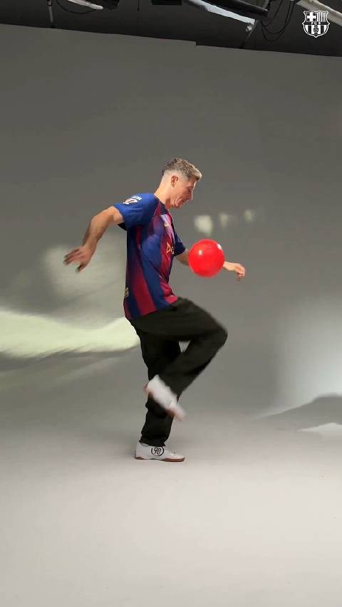 10月24日：西甲巴塞罗那在诺坎普承压，球迷怒声与战术争议