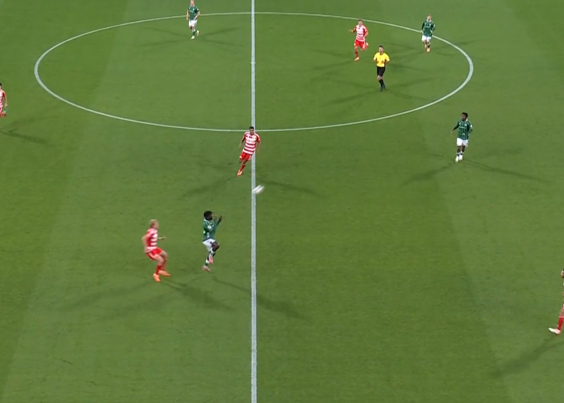 德甲第8轮云达不莱梅0-0柏林联合：进球荒吓跑观众，谁家锋线挖错了坑？