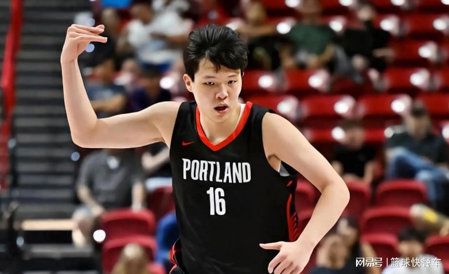 NBA两连胜勇士再遇开拓者，杨瀚森首秀挣扎引央视关注