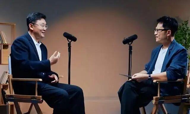 苏超直播被孙继海秒换台，国足主帅难掩中国男足的尴尬现实