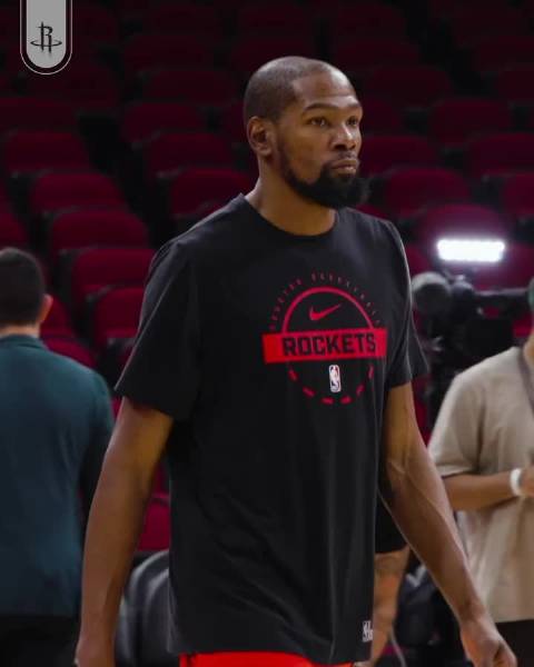 火箭新赛季究竟能不能翻身？赛前热身暴露太多问题！