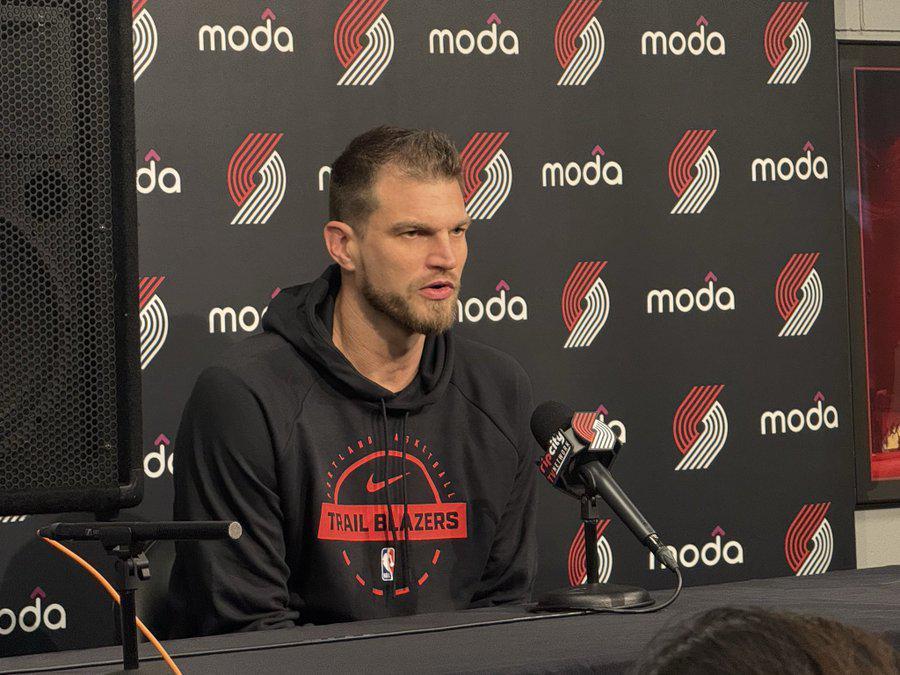 10月25日nba常规赛：波特兰开拓者队主场氛围失控，勇士面前多了场戏