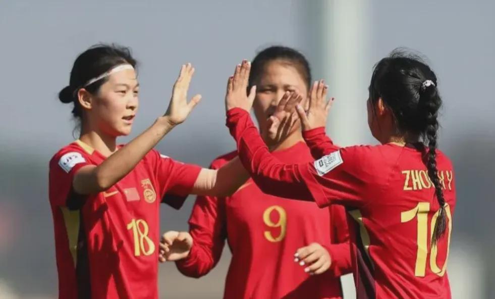 11球轰炸！中国女足首进16强，表现比肩英超豪门