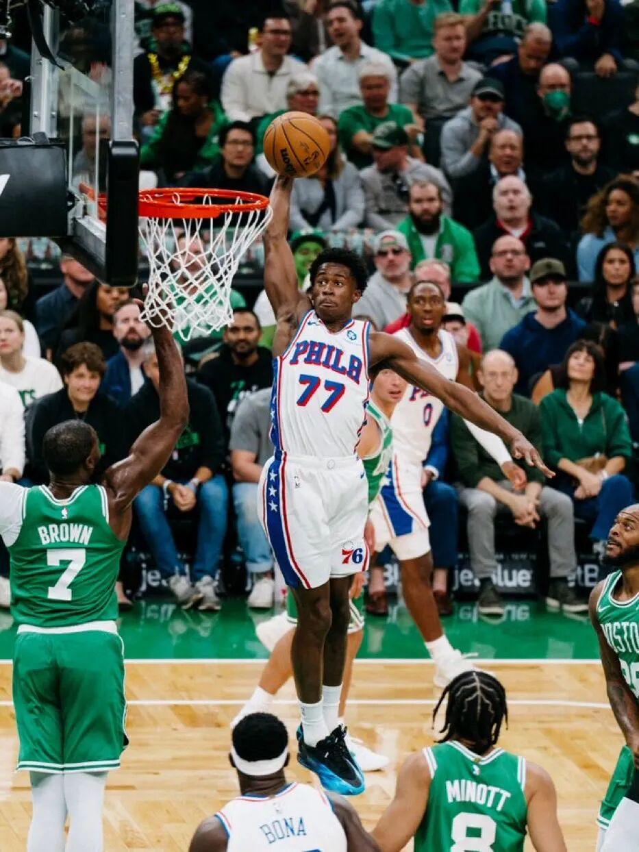 76人新秀首秀37分！与威尔特·张伯伦相隔66年，NBA历史第三高