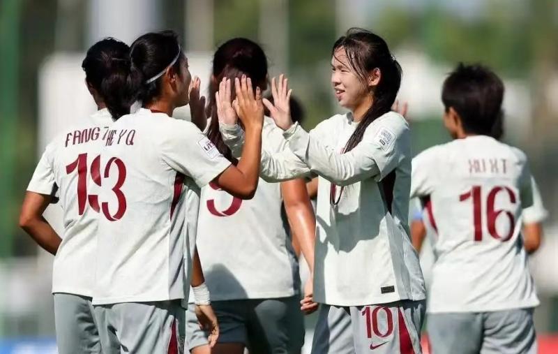 中国U17女足4-0厄瓜多尔！3场6分晋级16强，火力回归