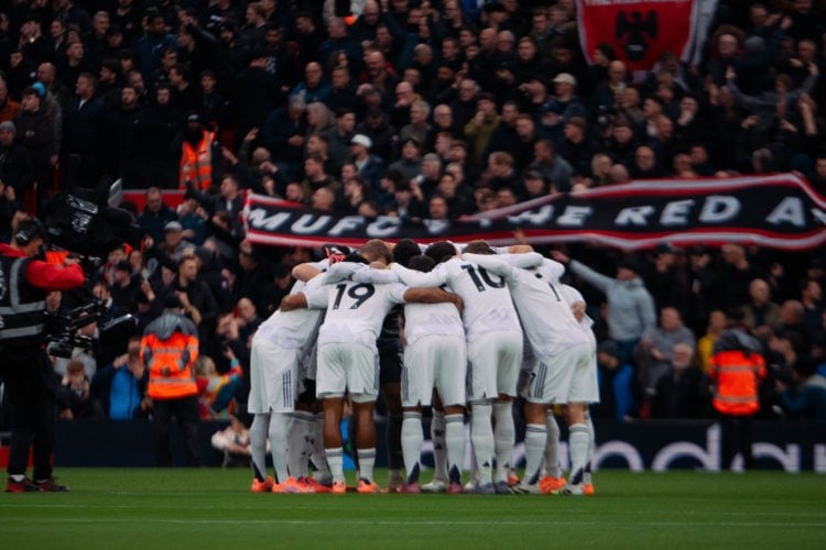 英超第9轮：曼联近4场3胜也难掩布莱顿考验，谢什科首发争议升温