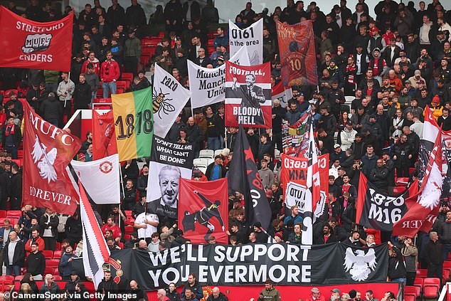 英超曼联12周仅1场周六主场，圣诞前多场赛程被改至周一夜场