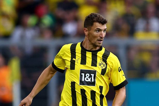 默尼耶爆料45例潜规则：英超曼联当年差点得手