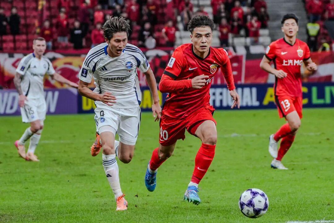 中超争冠白热化：海港明天下午3时30分客战山东泰山，2分优势悬在一线