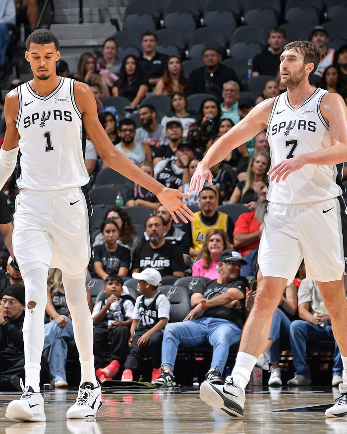 20分钟14+7！科内特在NBA替补席爆出效率，真的是太好用了