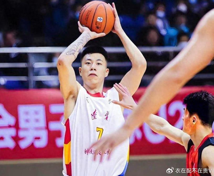 张镇麟仅打16场，腰胯未愈！CBA辽宁卫冕悬了，缺周琦