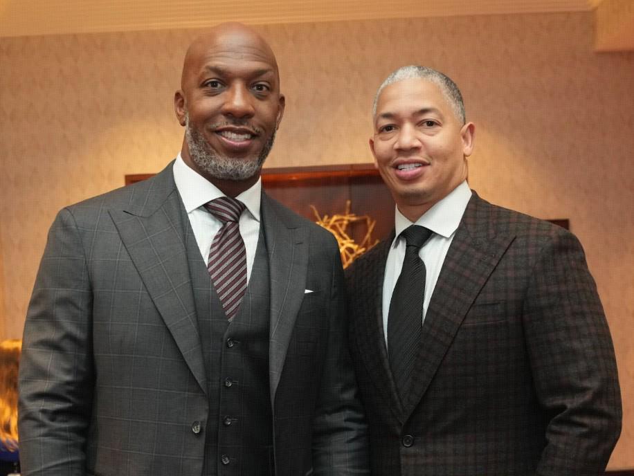 10月24日比卢普斯被捕、10月25日泰伦·卢涉赌传闻震动NBA快船队