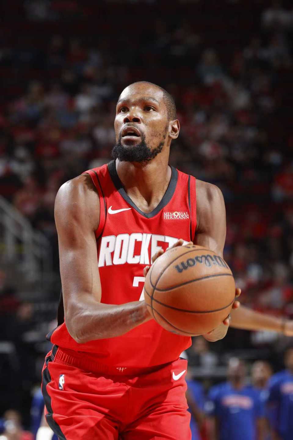 NBA火箭111-115惜败活塞，杜伦恶意犯规被驱逐，开局两连败惹火球迷