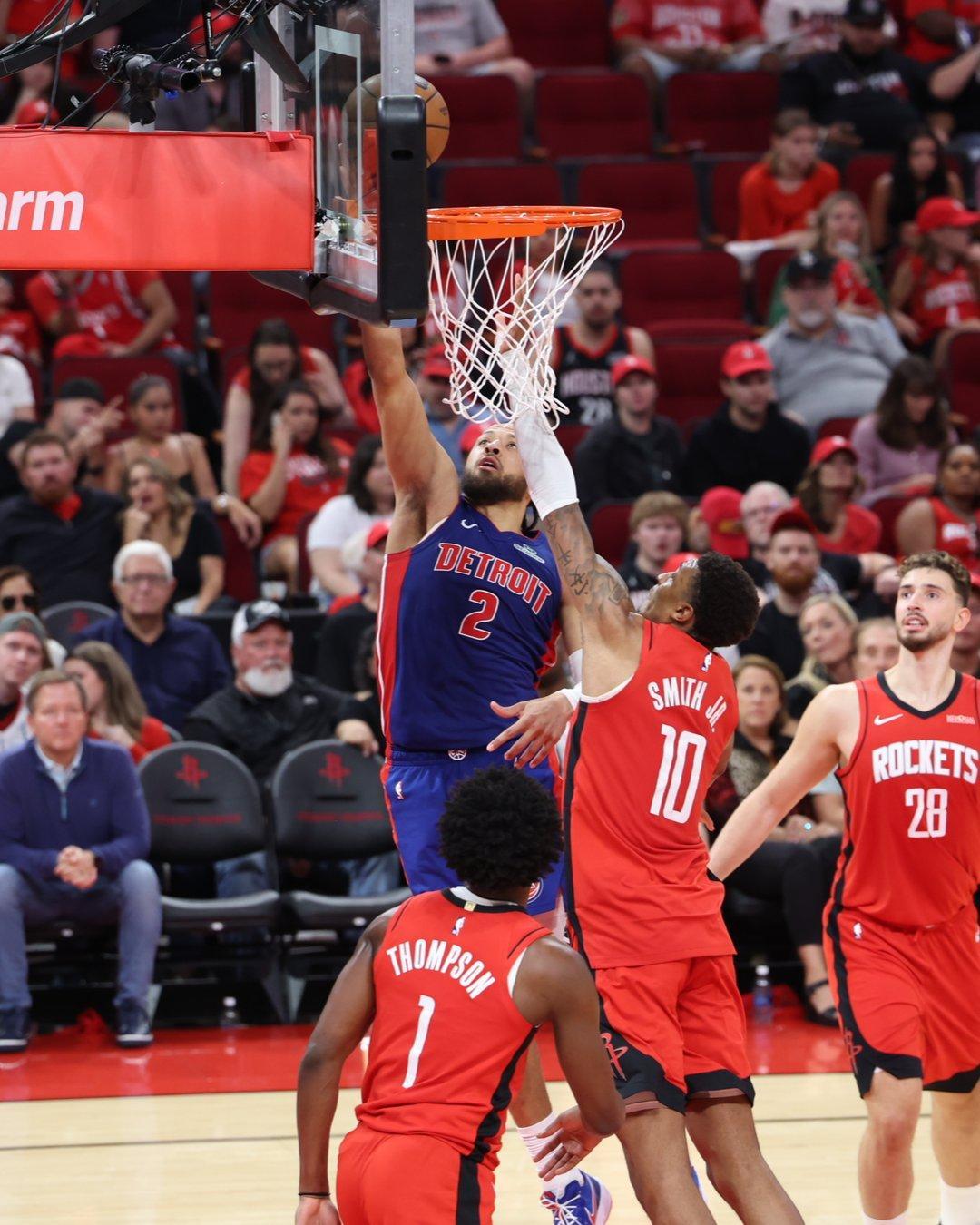 活塞115比111抢走火箭2连败，杜兰特37分难救主，申京阿门状态崩盘