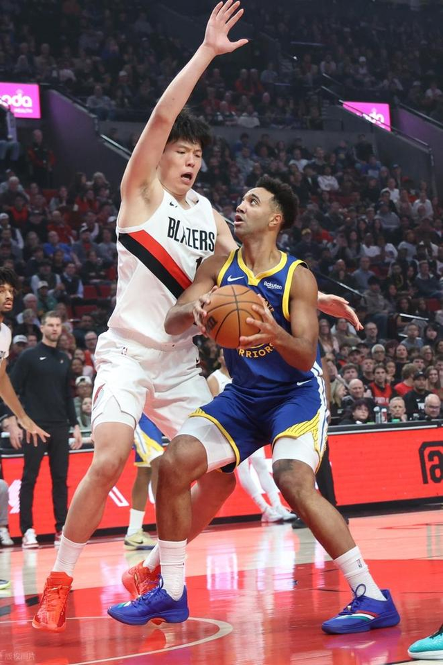 杨涵森超崔永熙！开拓者139-119大胜勇士，NBA新星初露锋芒
