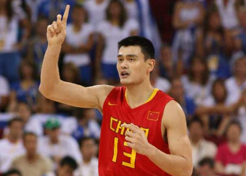 姚明票数领先7万+！中国男篮天赋榜揭晓，易建联王治郅难撼天花板