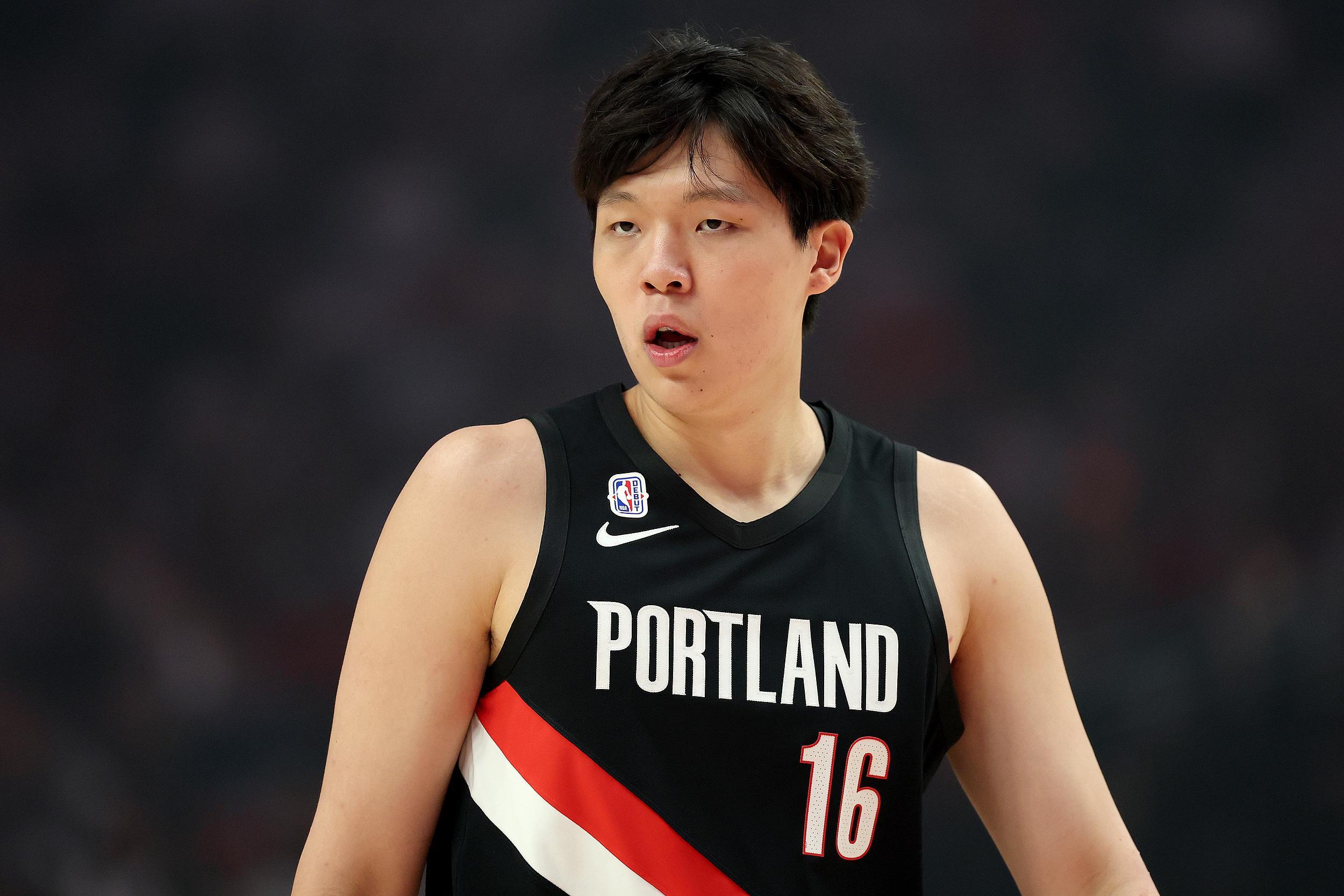 NBA常规赛：波特兰开拓者139-119痛宰勇士，杨瀚森7分钟留下一句话震撼场面