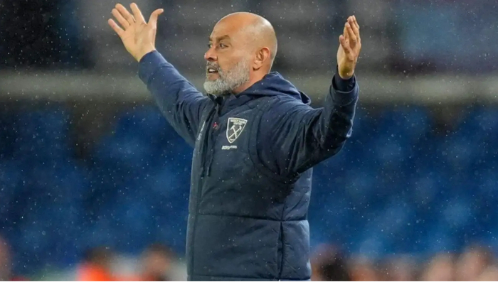 努诺英超四轮噩梦：西汉姆联0-2败北，利兹联保级添信心