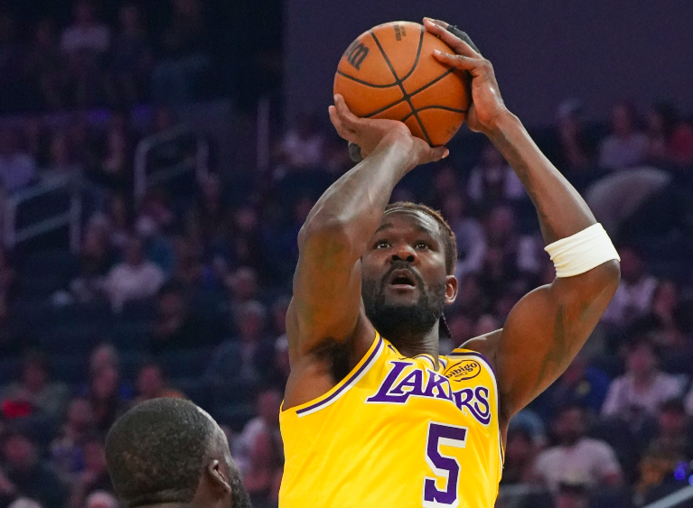 湖人128-110森林狼：艾顿首发发力，防守调整成关键